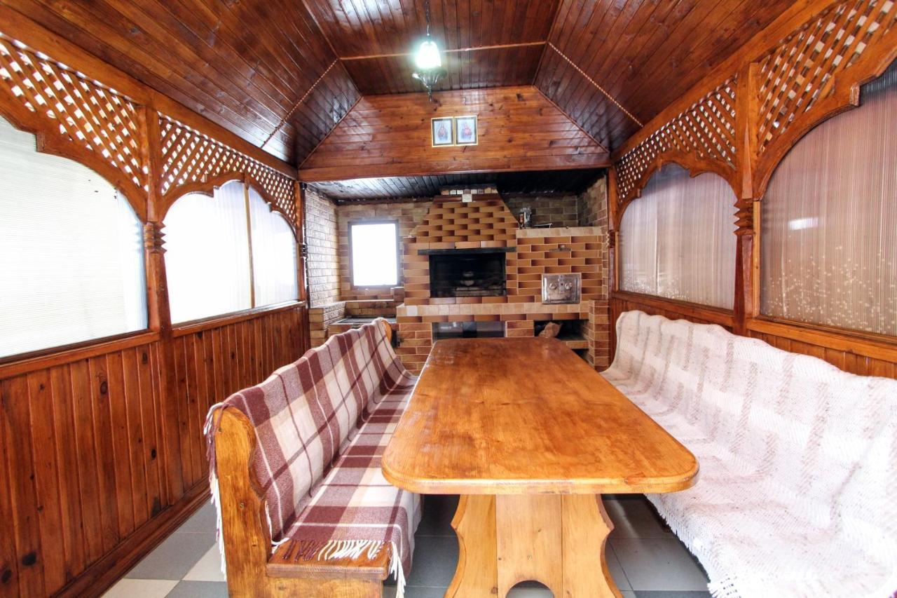 Cottage "Kliverent" Yaremche Bagian luar foto